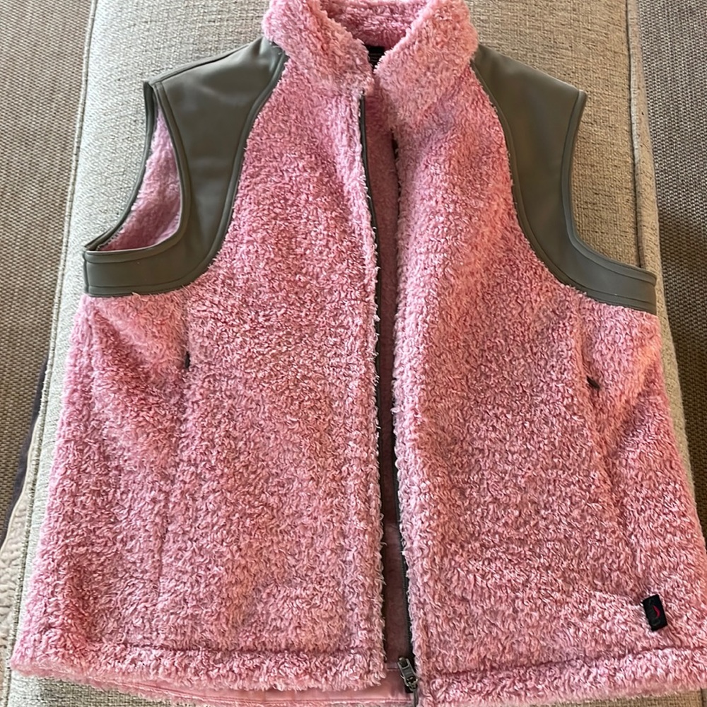 Hot chilly’s pink and gray fuzzy jacket. Xl